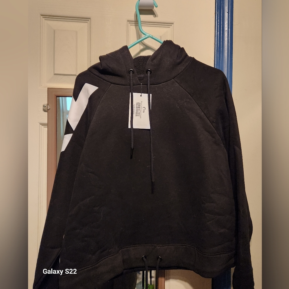 Zyia Cropped Hoodie NWT
